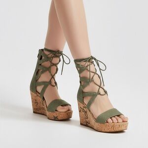 Sam Edelman Dean Womens Gladiator Sandals
Olive Green Suede Lace Up size 8